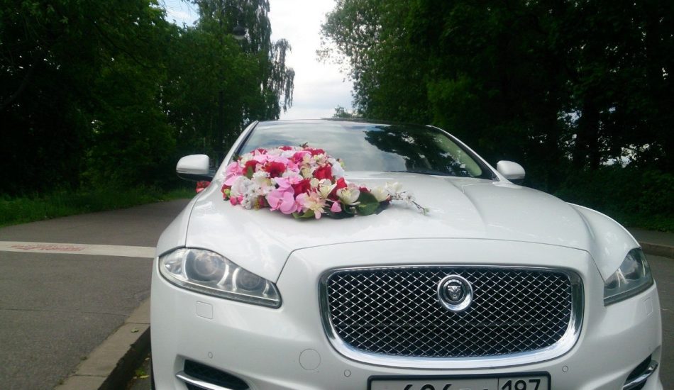 украшение авто на свадьбу аренда